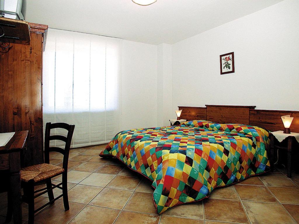Вилла Agriturismo Cascina Vrona Monteu Roero Экстерьер фото